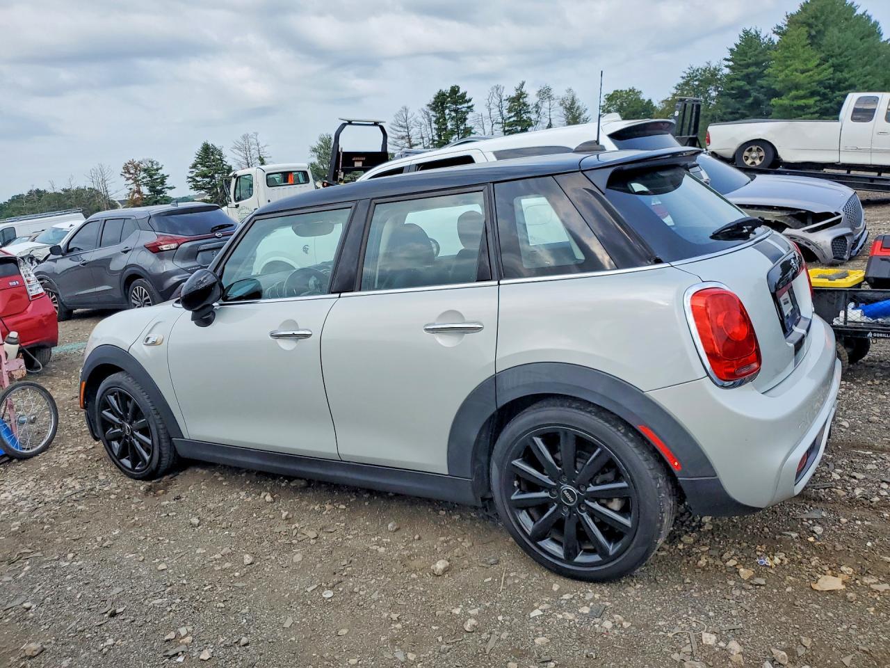 2016 MINI COOPER S — Фото 2 из 12
