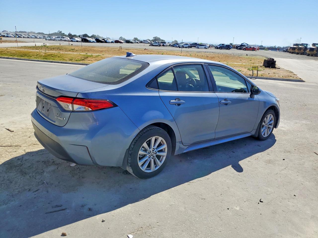 2024 TOYOTA COROLLA HYBRID LE — Фото 3 из 12
