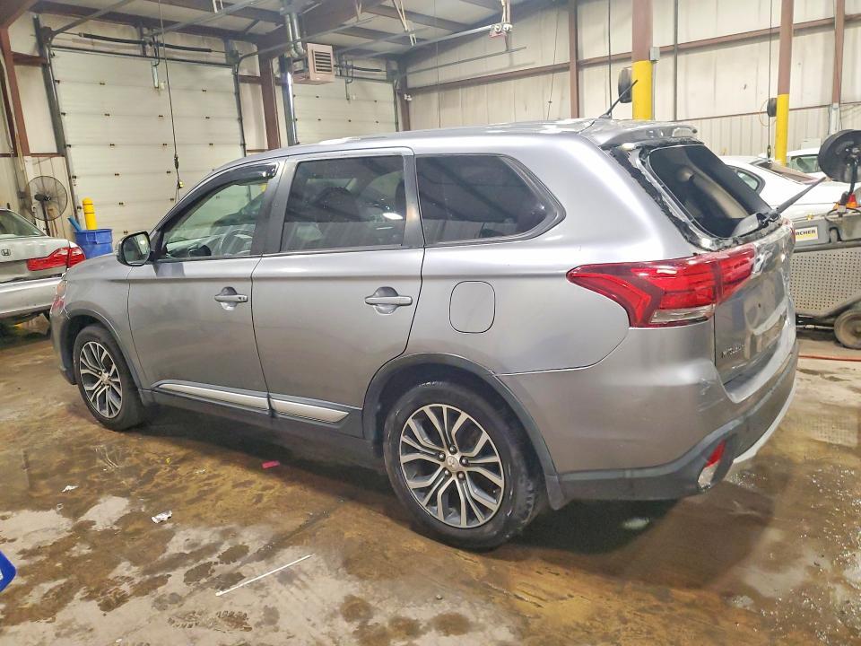 2016 MITSUBISHI OUTLANDER SE — Фото 2 из 16