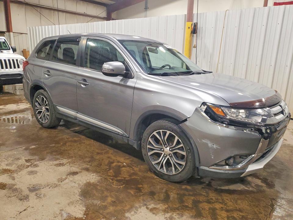 2016 MITSUBISHI OUTLANDER SE — Фото 4 из 16