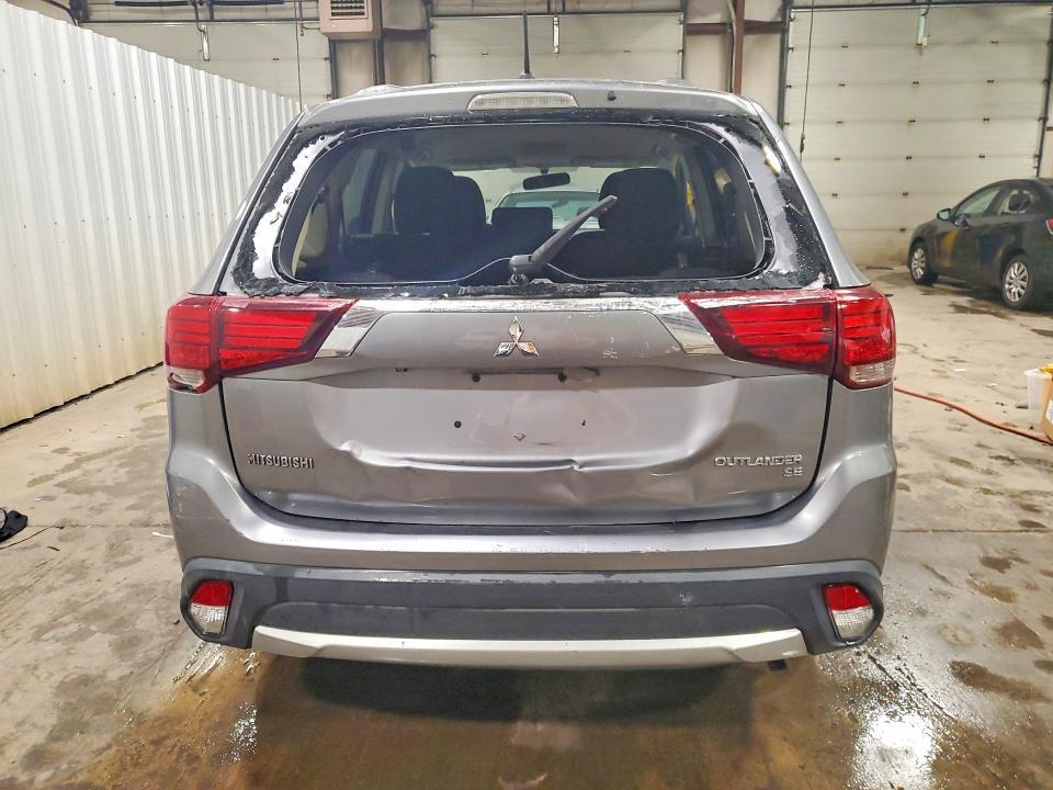 2016 MITSUBISHI OUTLANDER SE — Фото 6 из 16