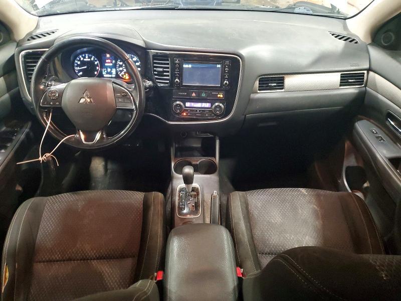 2016 MITSUBISHI OUTLANDER SE — Фото 8 из 16