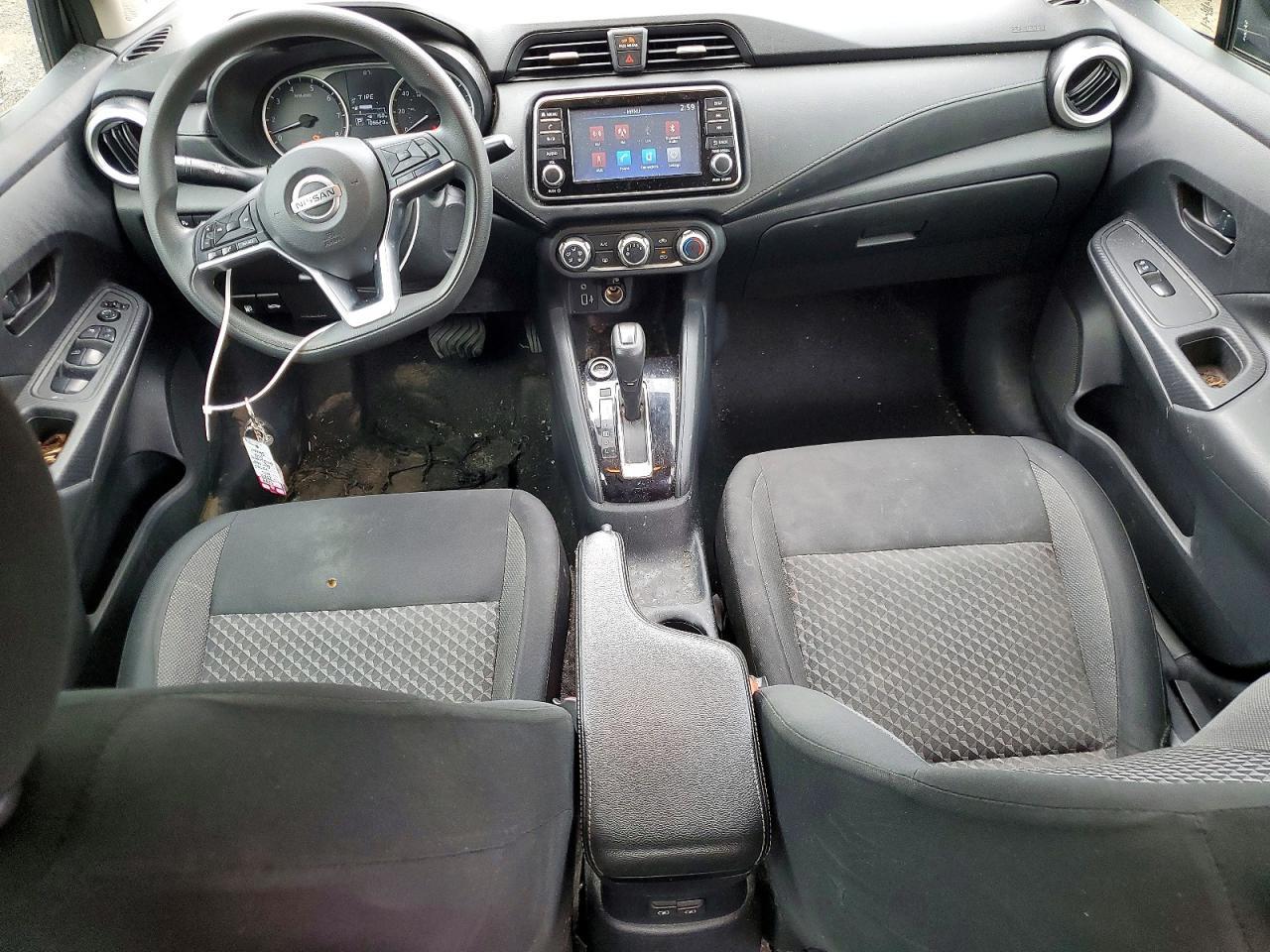 2020 NISSAN VERSA S — Фото 8 из 12