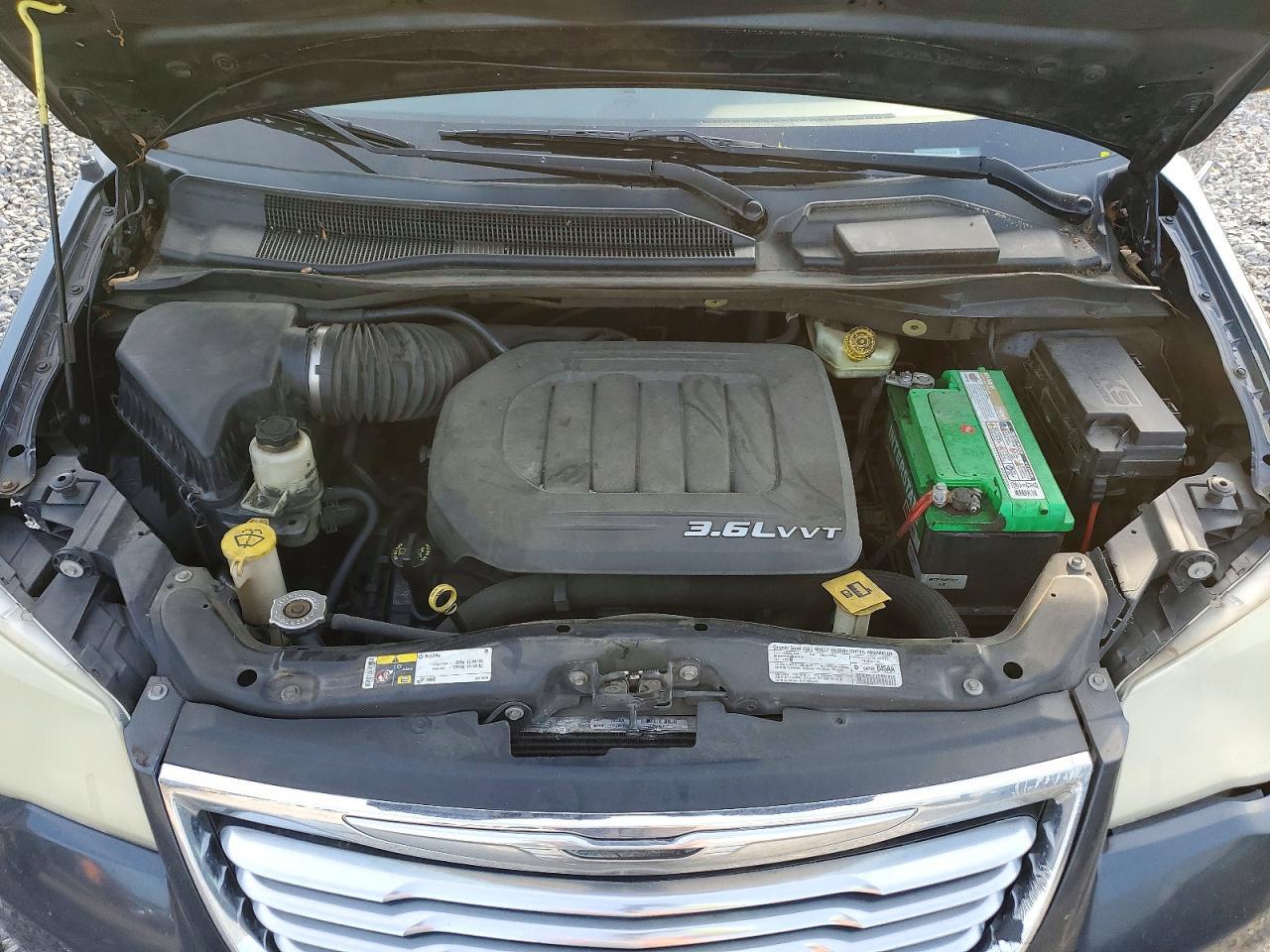 2013 CHRYSLER TOWN & COUNTRY TOURING — Фото 12 из 13