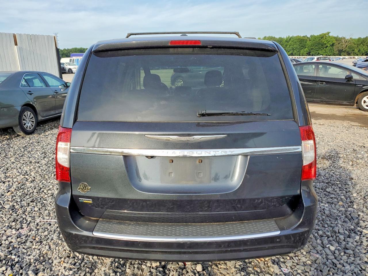 2013 CHRYSLER TOWN & COUNTRY TOURING — Фото 6 из 13