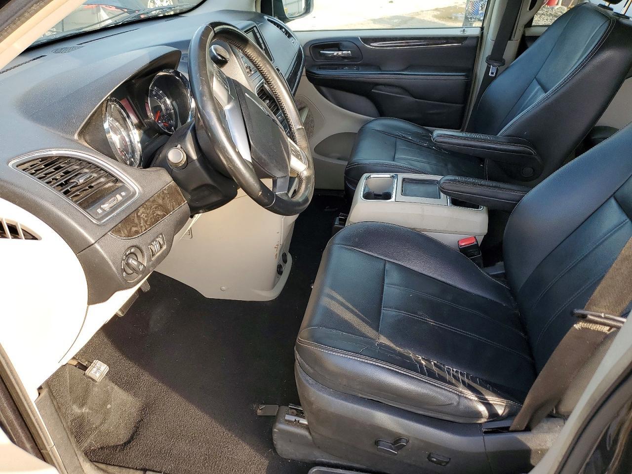 2013 CHRYSLER TOWN & COUNTRY TOURING — Фото 7 из 13