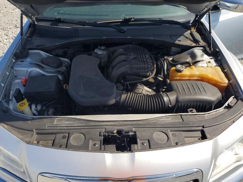 2013 CHRYSLER 300C — Фото 11 из 12