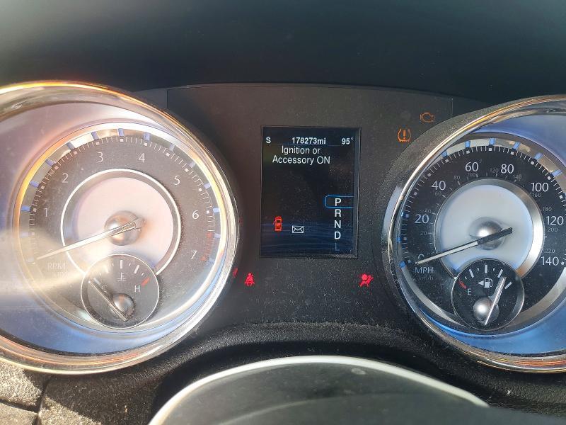 2013 CHRYSLER 300C — Фото 9 из 12