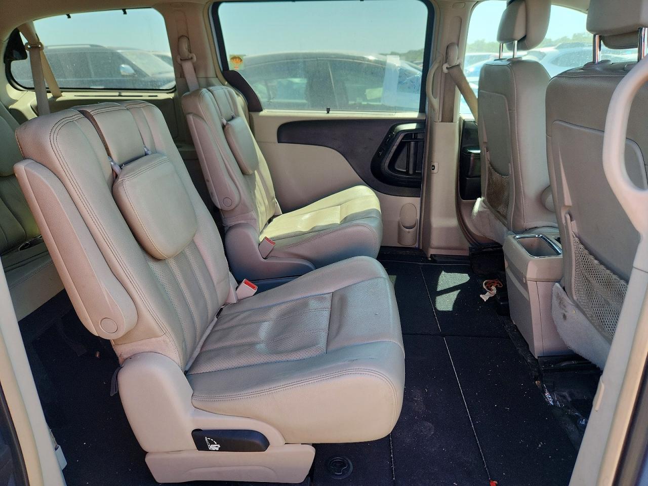 2013 CHRYSLER TOWN & COUNTRY TOURING — Фото 11 из 13