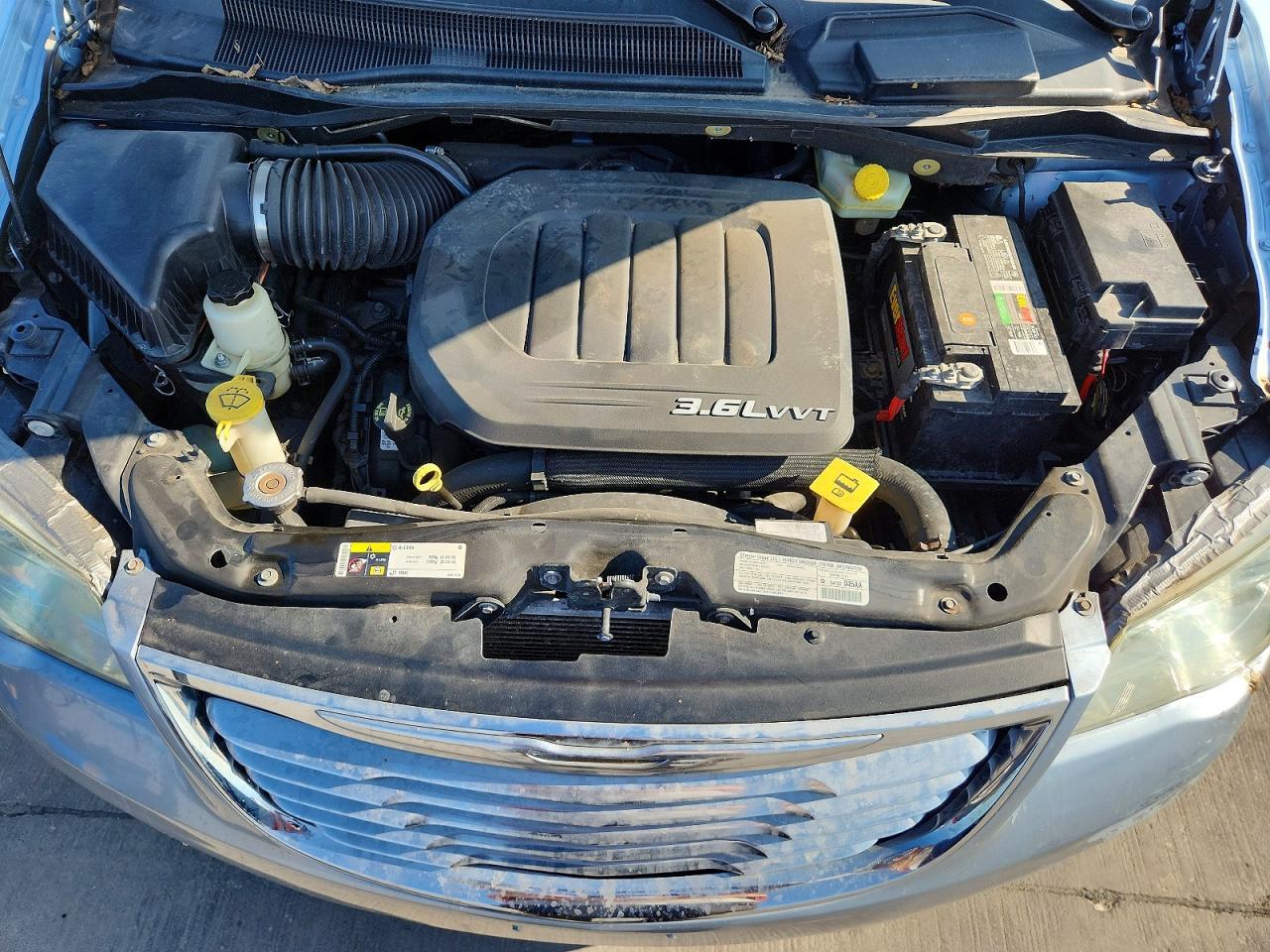 2013 CHRYSLER TOWN & COUNTRY TOURING — Фото 12 из 13