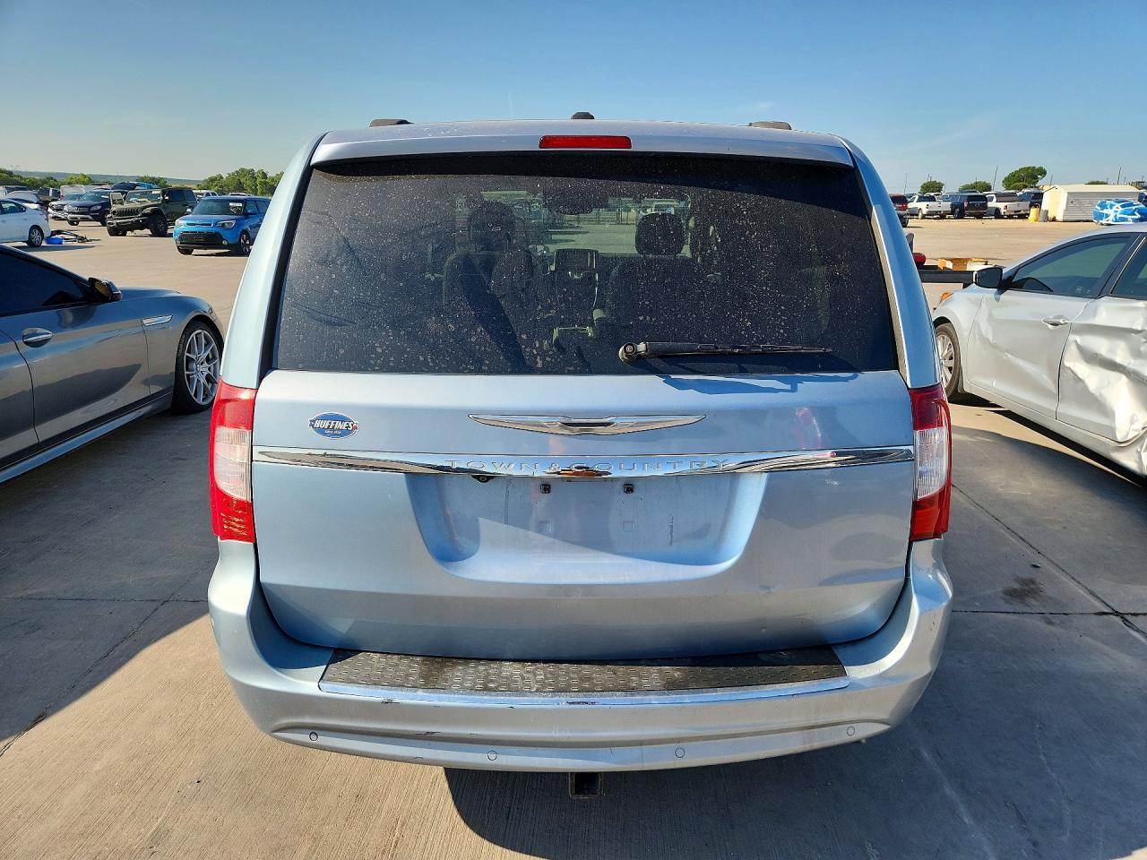 2013 CHRYSLER TOWN & COUNTRY TOURING — Фото 6 из 13