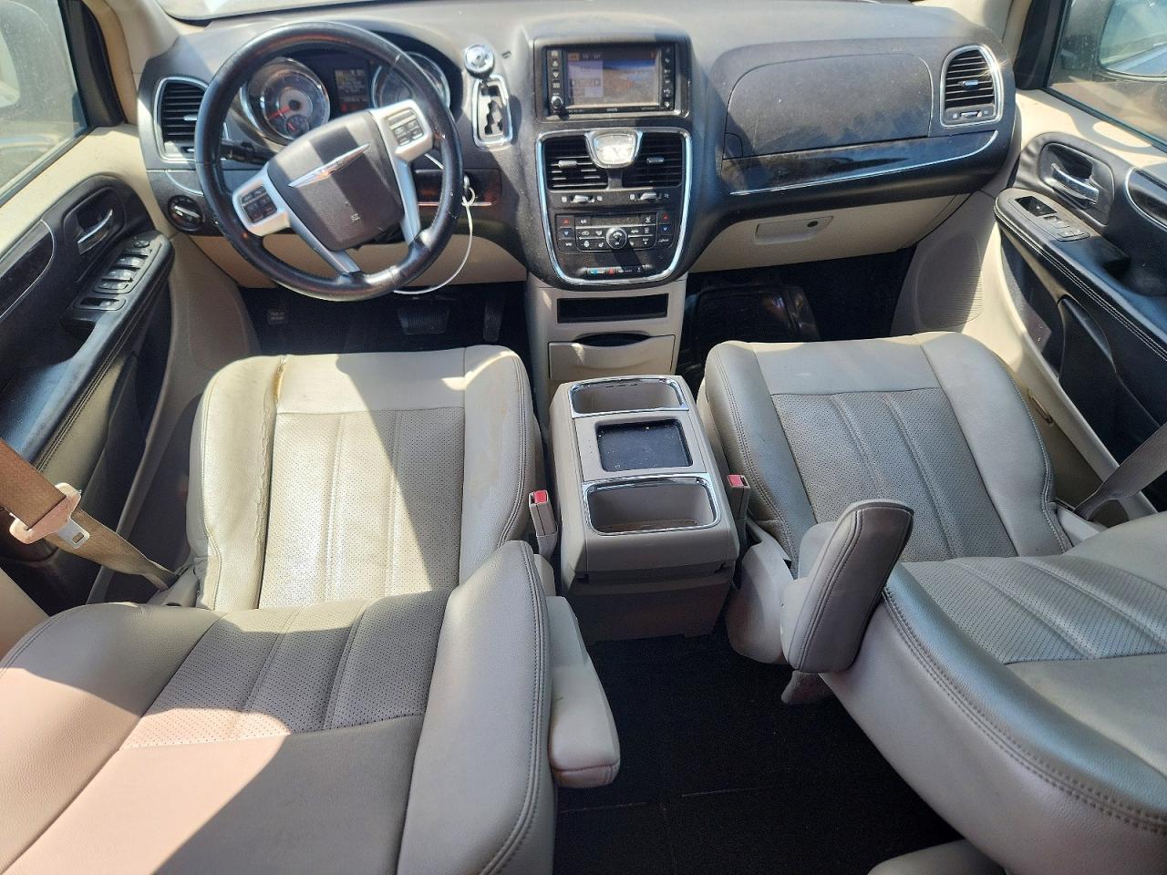 2013 CHRYSLER TOWN & COUNTRY TOURING — Фото 8 из 13
