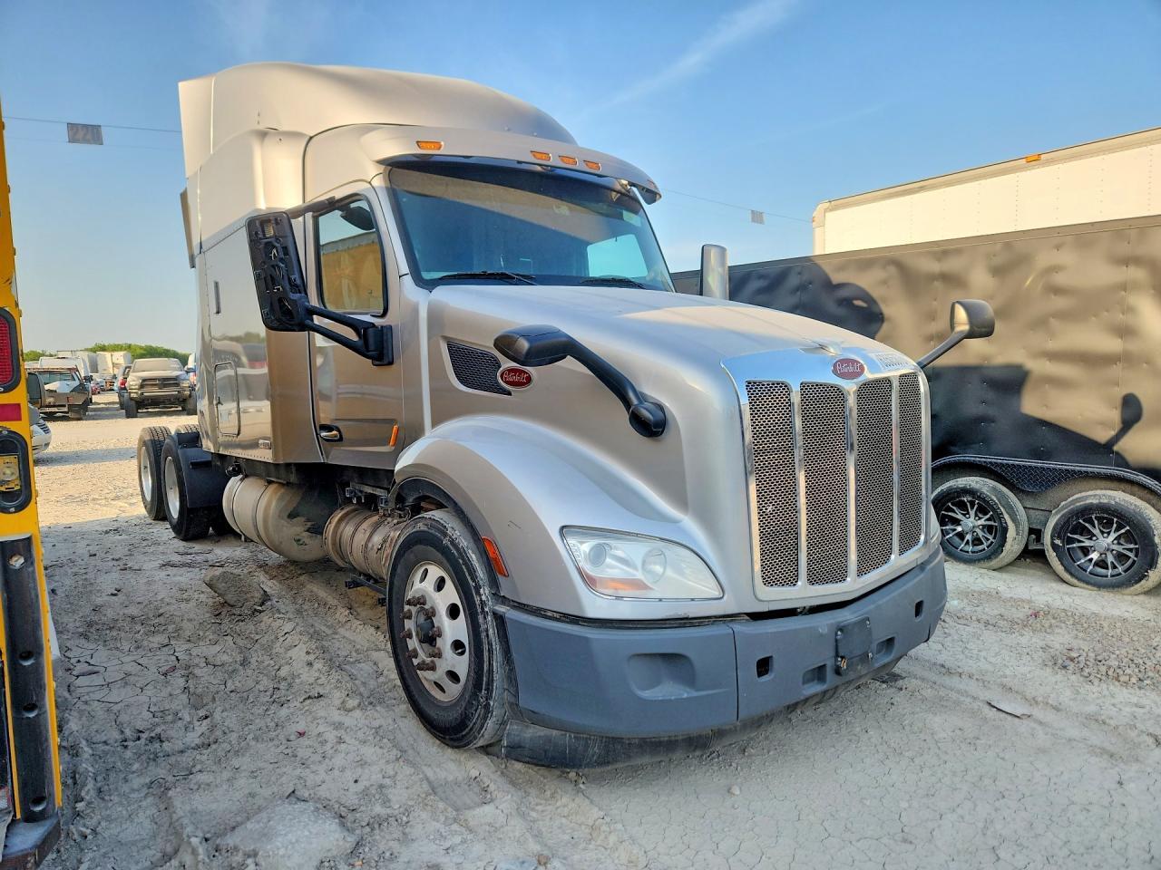 2020 PETERBILT 579 SEMI TRUCK — Фото 4 из 14