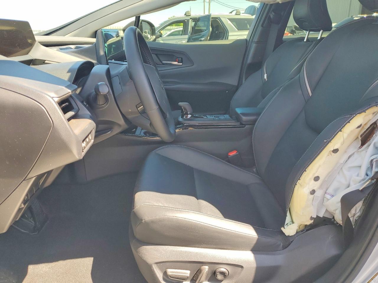 2024 TOYOTA PRIUS XLE — Фото 7 из 12