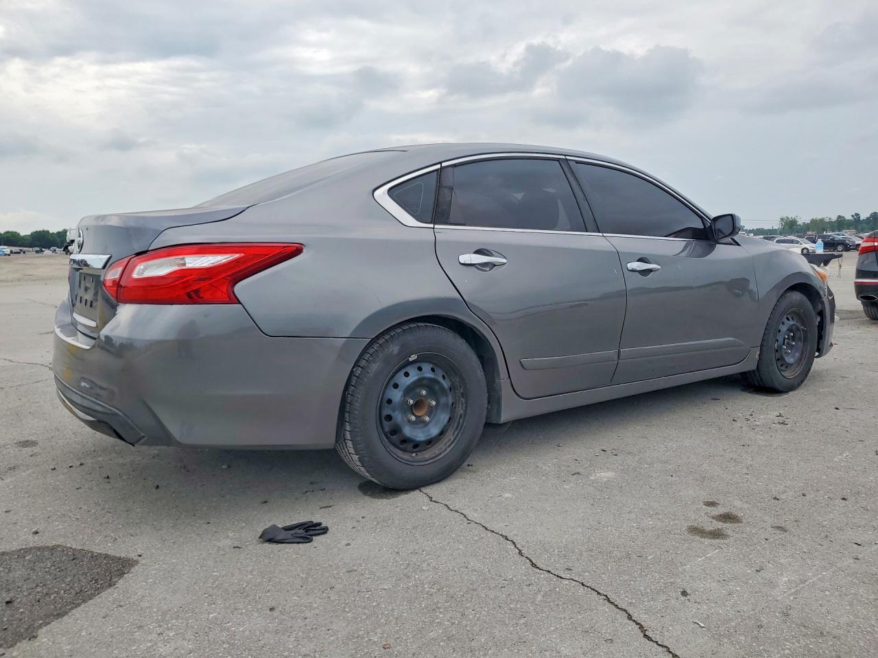 2016 NISSAN ALTIMA 2.5 S — Фото 3 из 12
