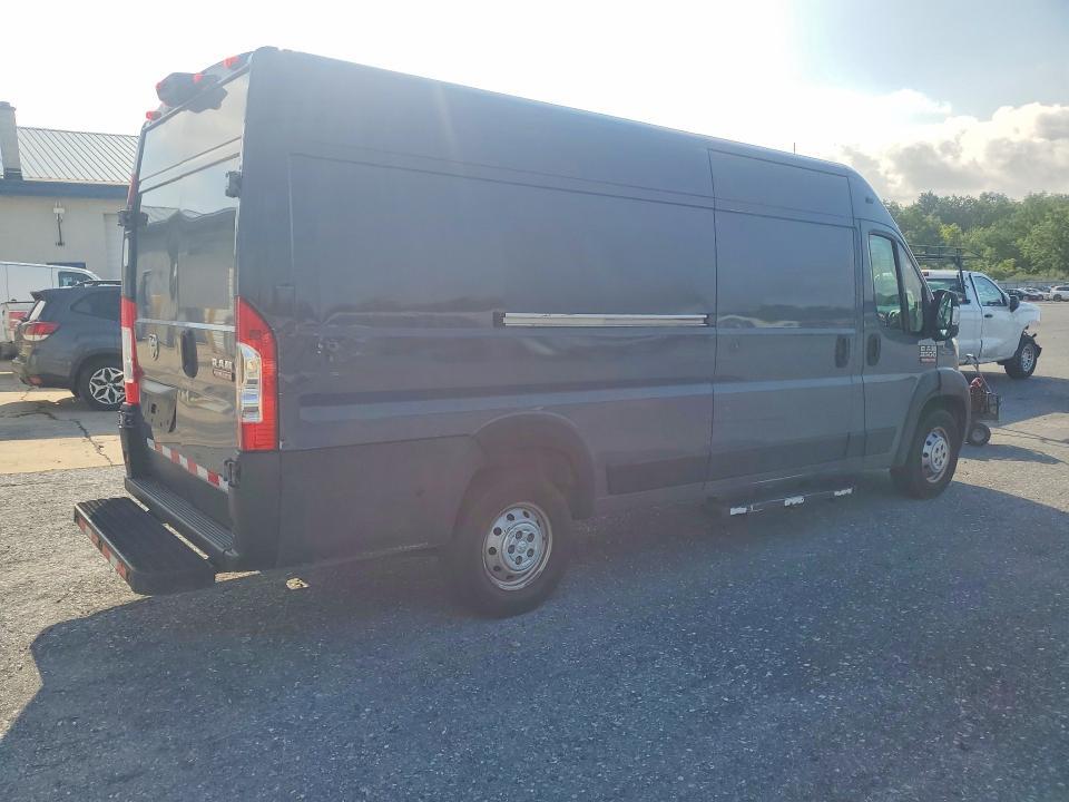 2020 RAM PROMASTER 3500 DELIVERY VAN — Фото 3 из 13