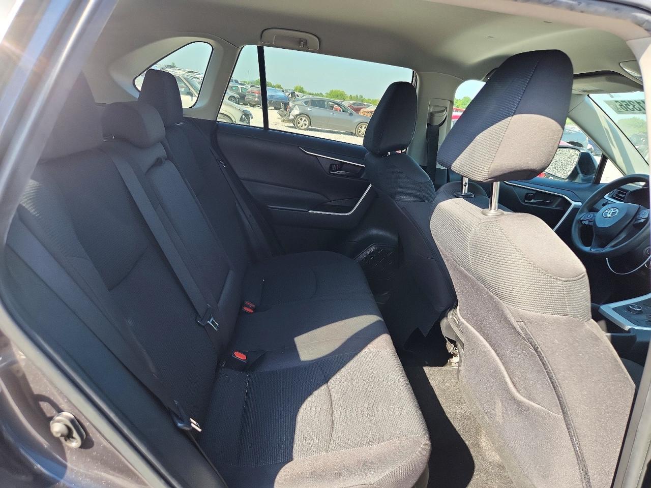 2024 TOYOTA RAV4 LE — Фото 11 из 13