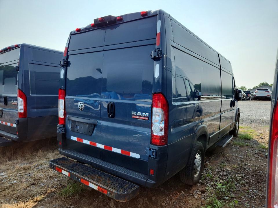 2020 RAM PROMASTER 3500 DELIVERY VAN — Фото 3 из 13