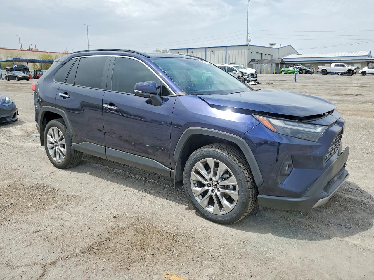 2024 TOYOTA RAV4 LIMITED — Фото 4 из 13