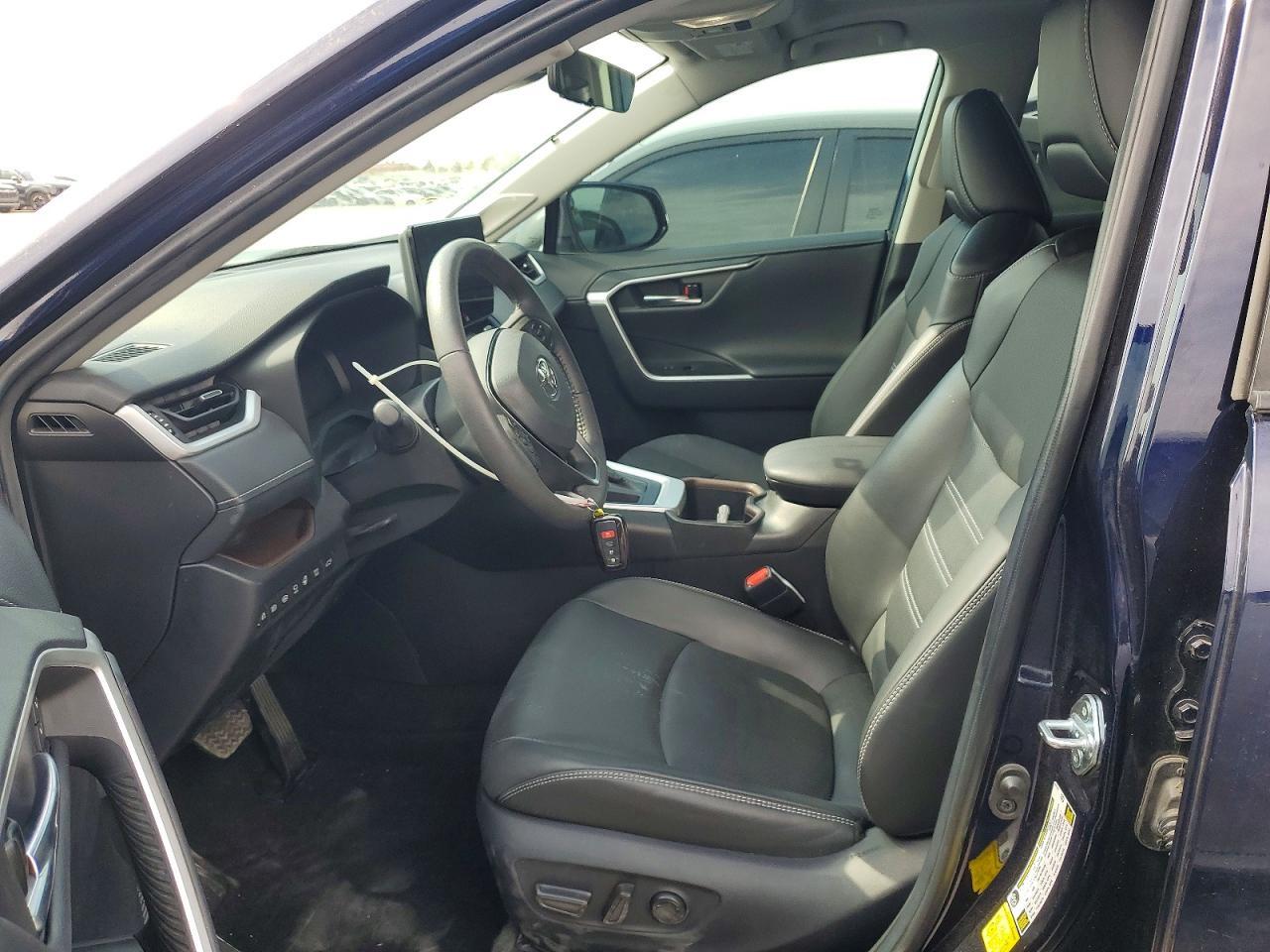 2024 TOYOTA RAV4 LIMITED — Фото 7 из 13