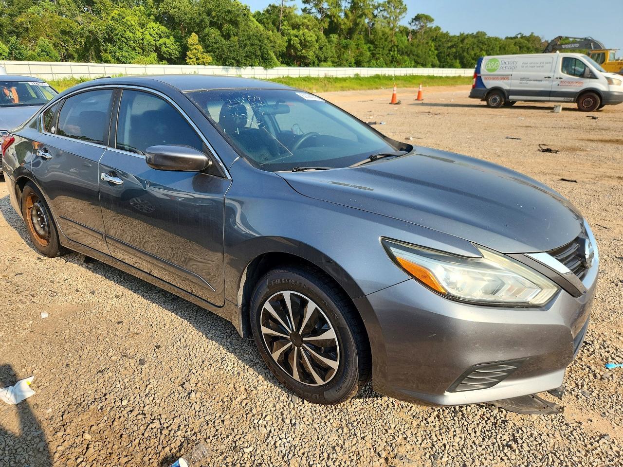 2016 NISSAN ALTIMA 2.5 S — Фото 4 из 12
