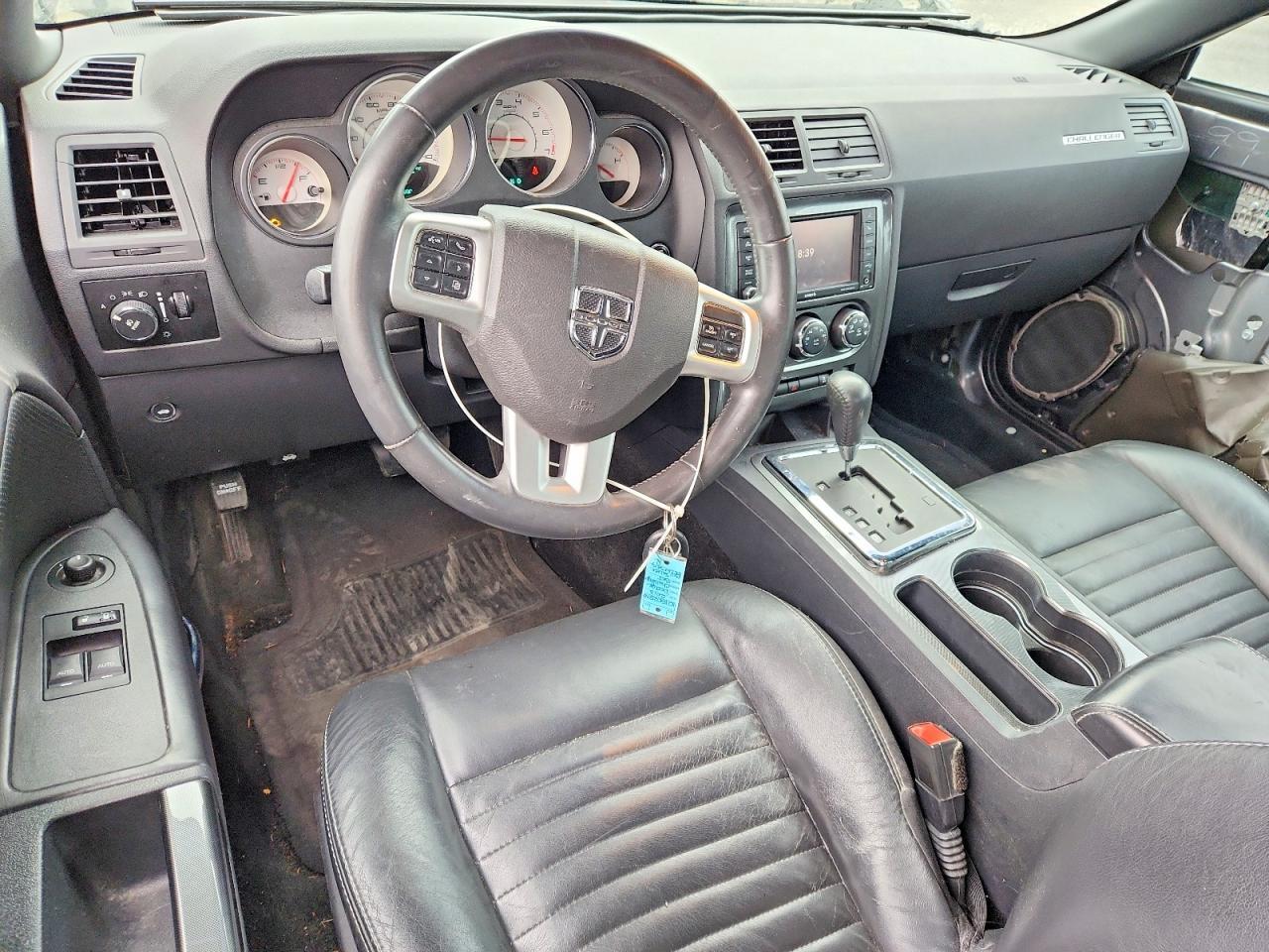 2013 DODGE CHALLENGER SXT — Фото 8 из 13