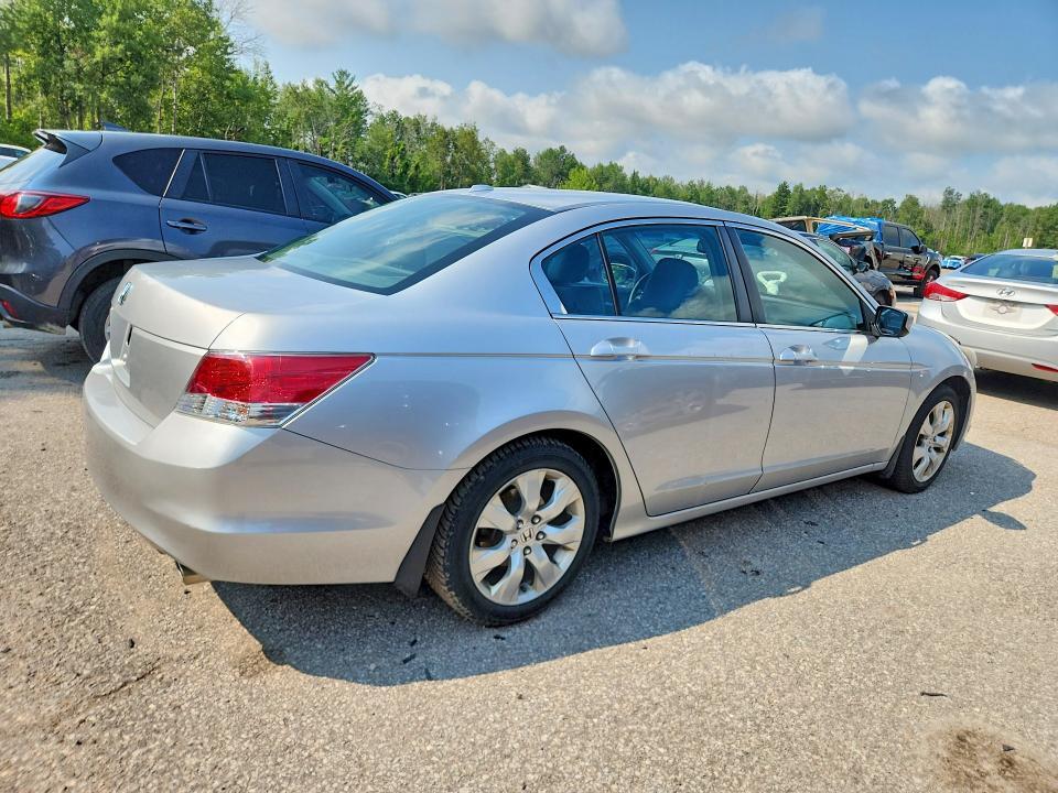 1HGCP2F81AA802409 2010 HONDA ACCORD photo no. 3