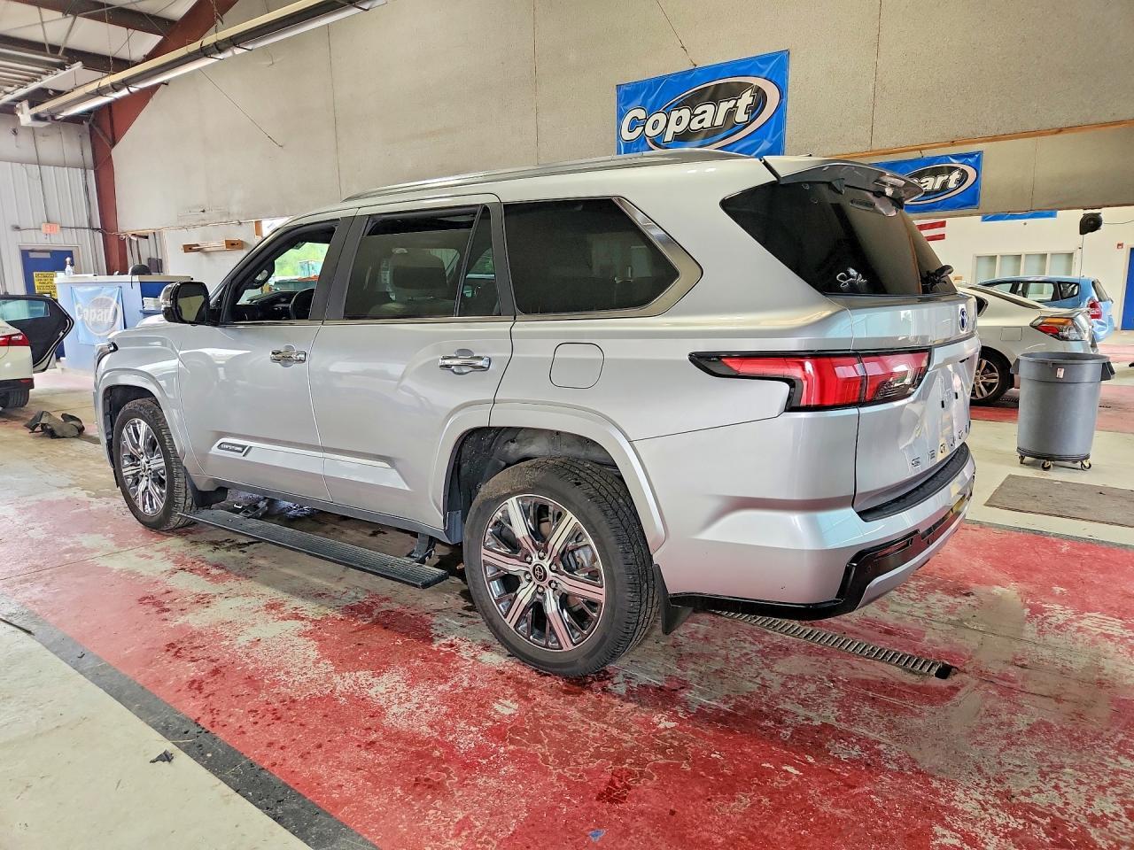 2024 TOYOTA SEQUOIA CAPSTONE — Фото 2 из 14