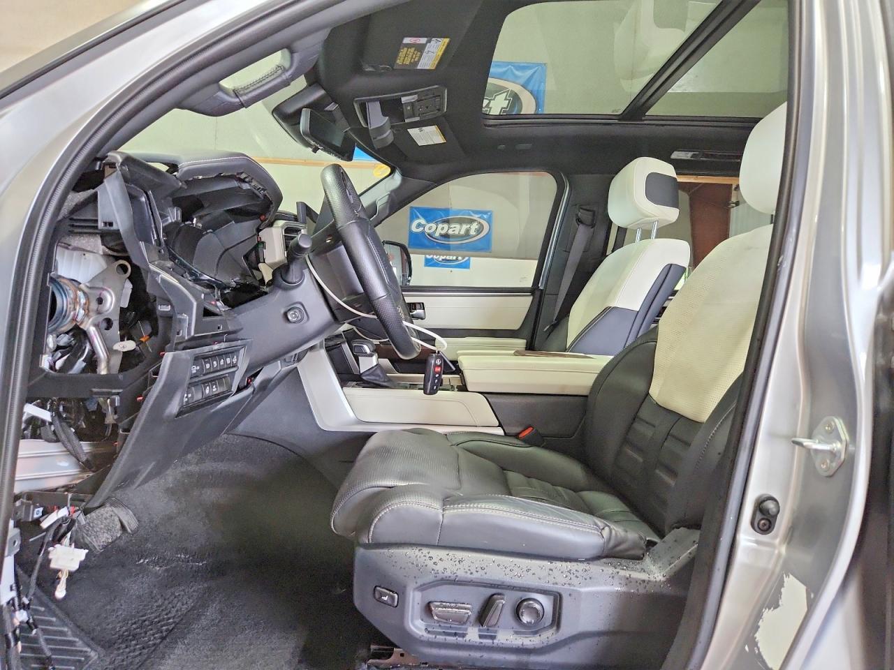 2024 TOYOTA SEQUOIA CAPSTONE — Фото 7 из 14