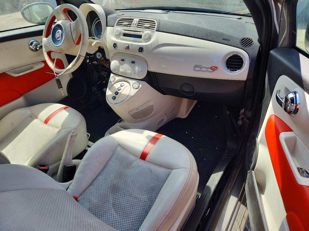 2013 FIAT 500 ELECTRIC — Фото 8 из 14
