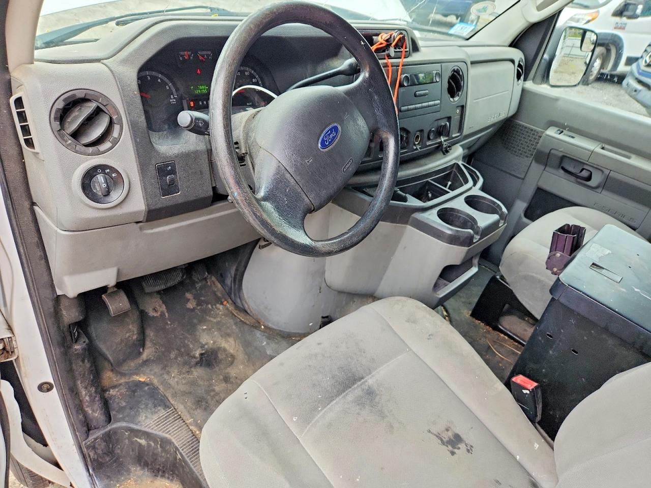 2013 FORD ECONOLINE E150 VAN — Фото 8 из 13