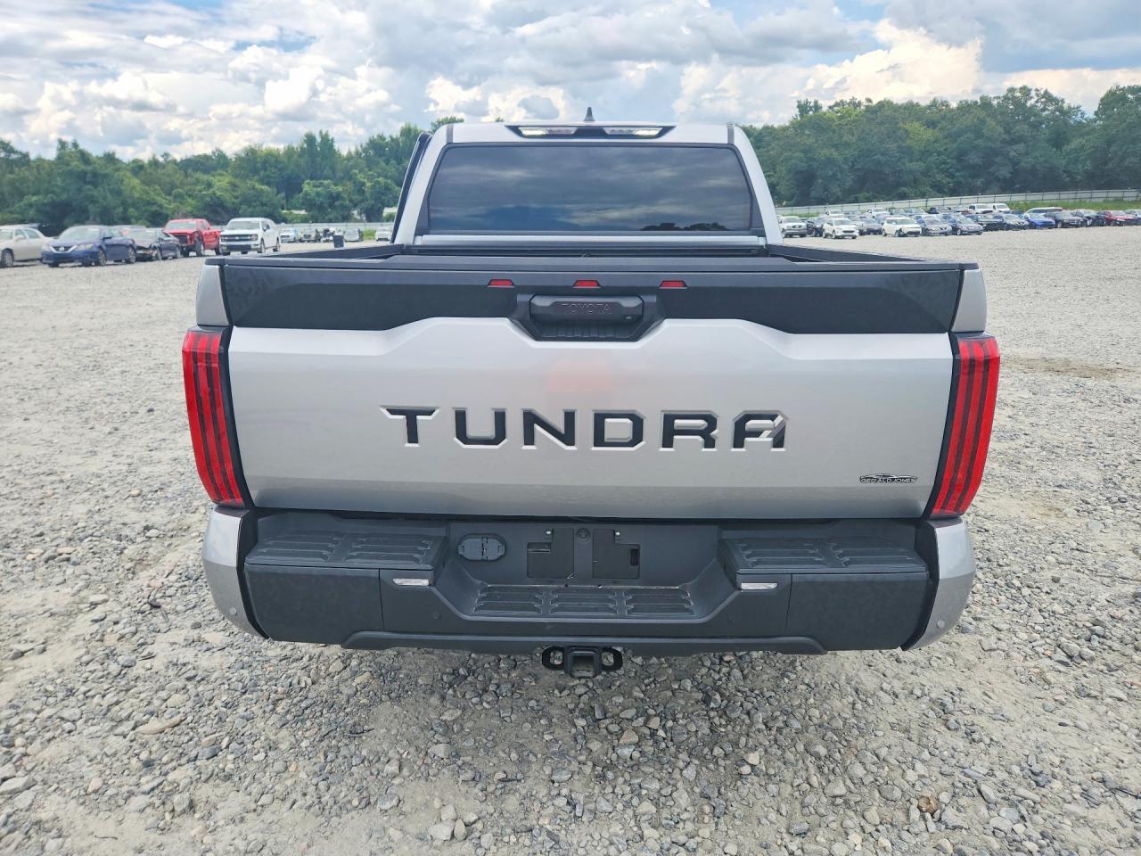 2024 TOYOTA TUNDRA SR5 — Фото 6 из 13