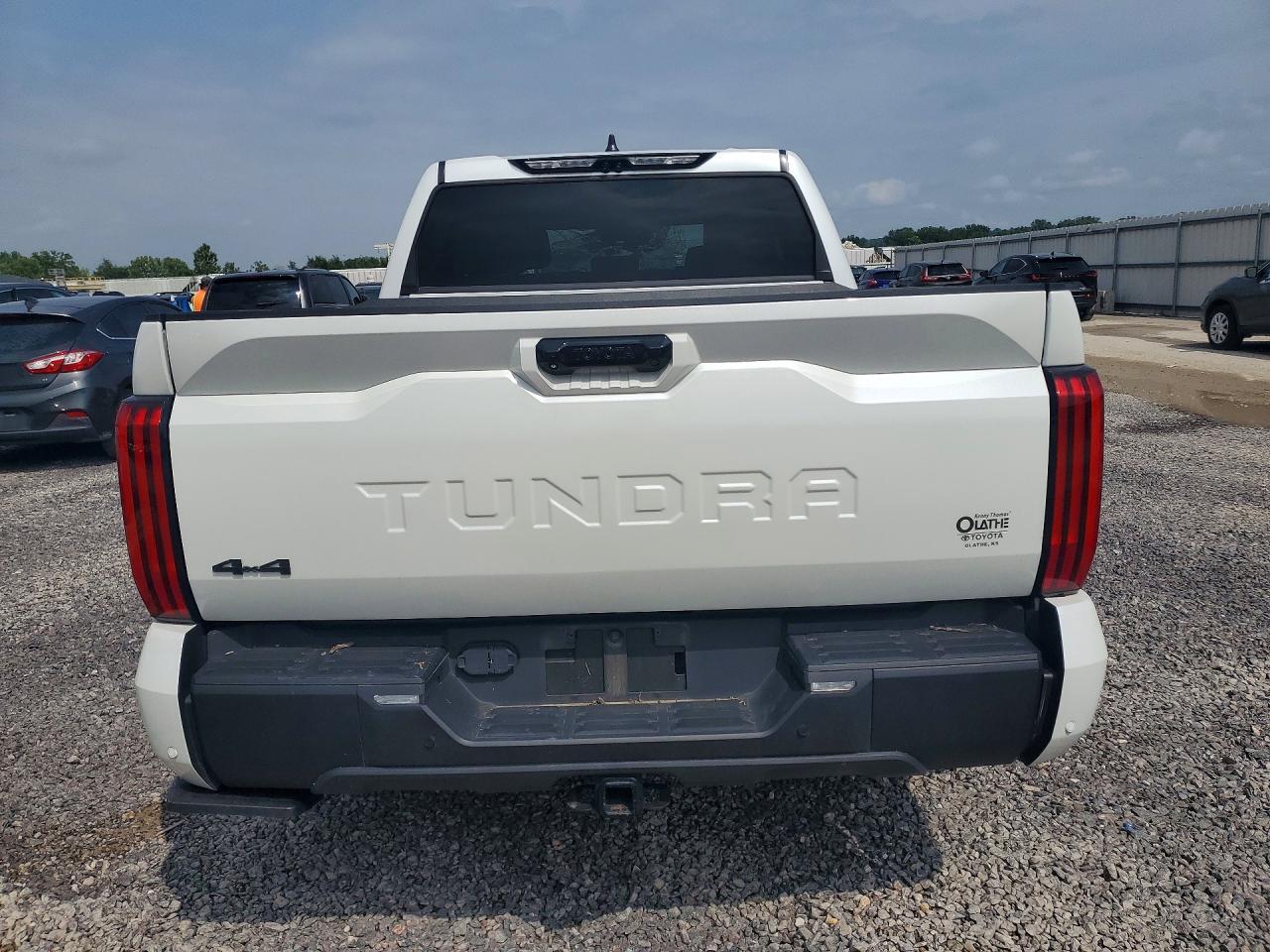 2024 TOYOTA TUNDRA LIMITED HV — Фото 6 из 12