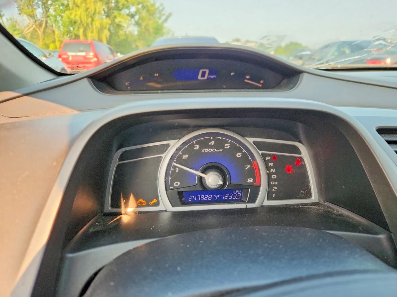 2010 HONDA CIVIC LX — Фото 9 из 12