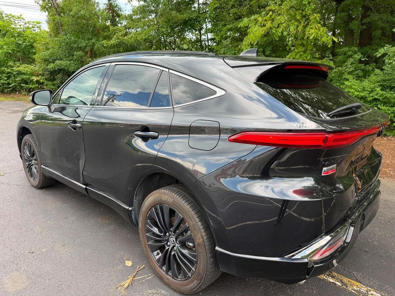 2024 TOYOTA VENZA NIGHTSHADE EDITION — Фото 2 из 14