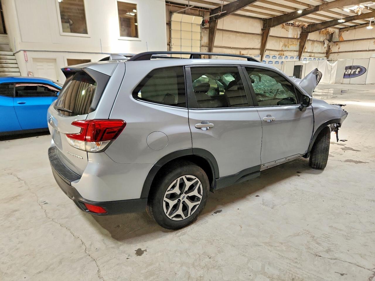 2020 SUBARU FORESTER PREMIUM — Фото 3 из 14