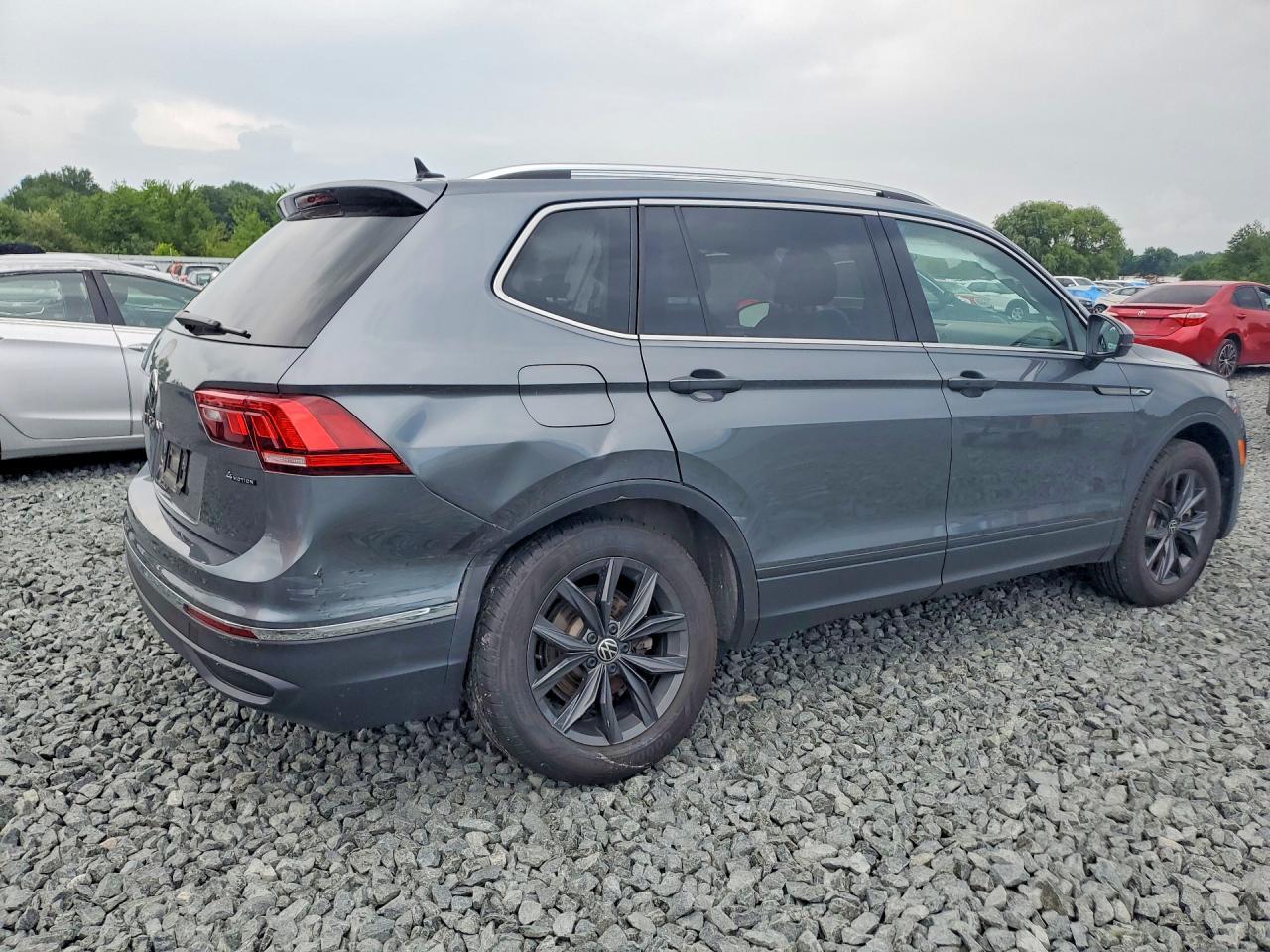 2024 VOLKSWAGEN TIGUAN SE/WOLFSBURG — Фото 3 из 13