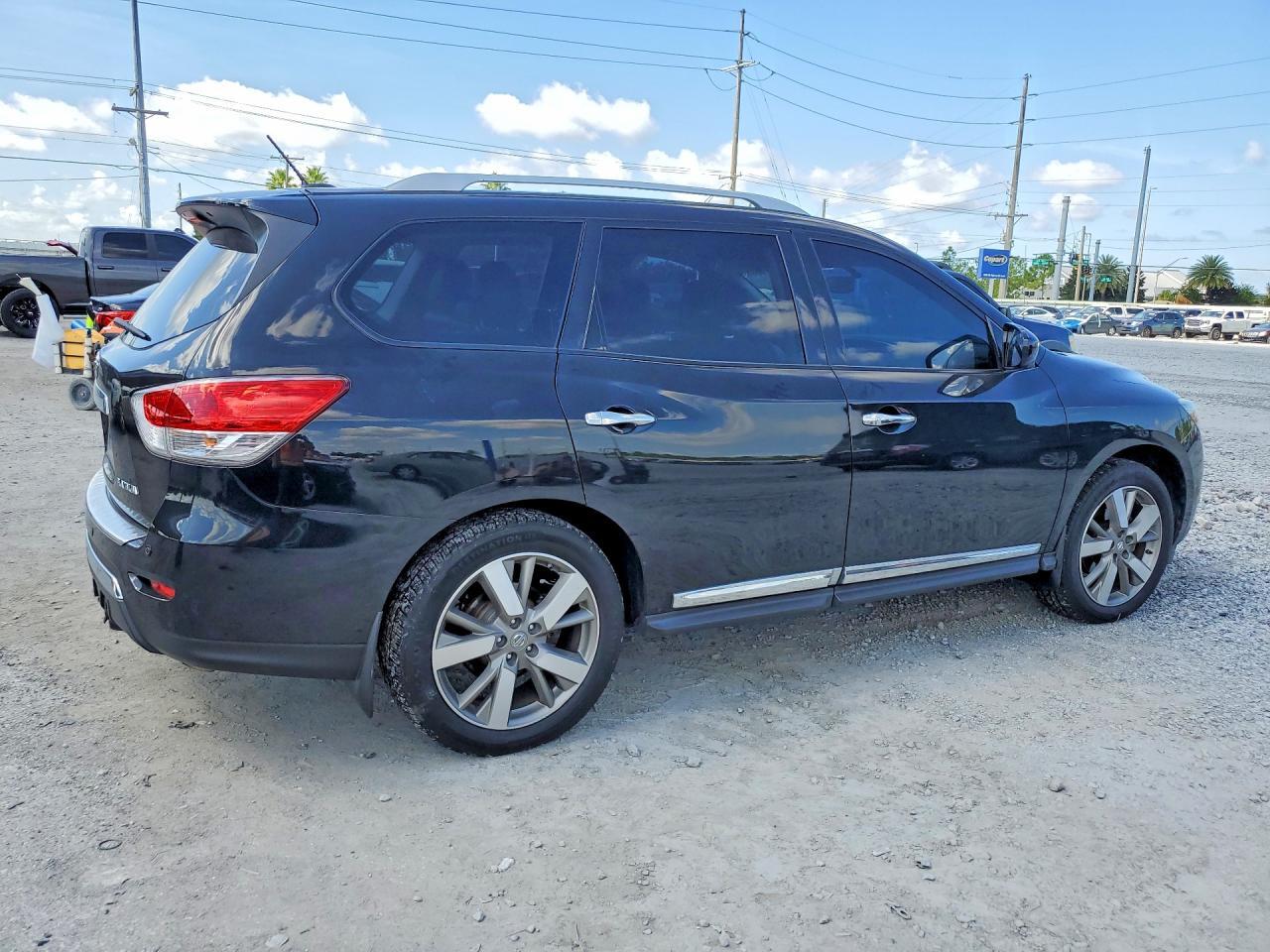 2016 NISSAN PATHFINDER PLATINUM — Фото 3 из 13