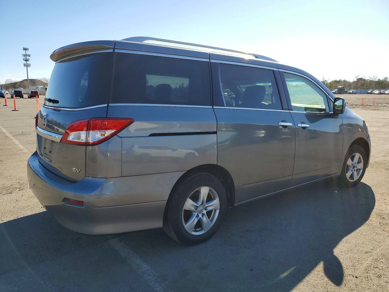 2016 NISSAN QUEST 3.5 SV — Фото 3 из 13