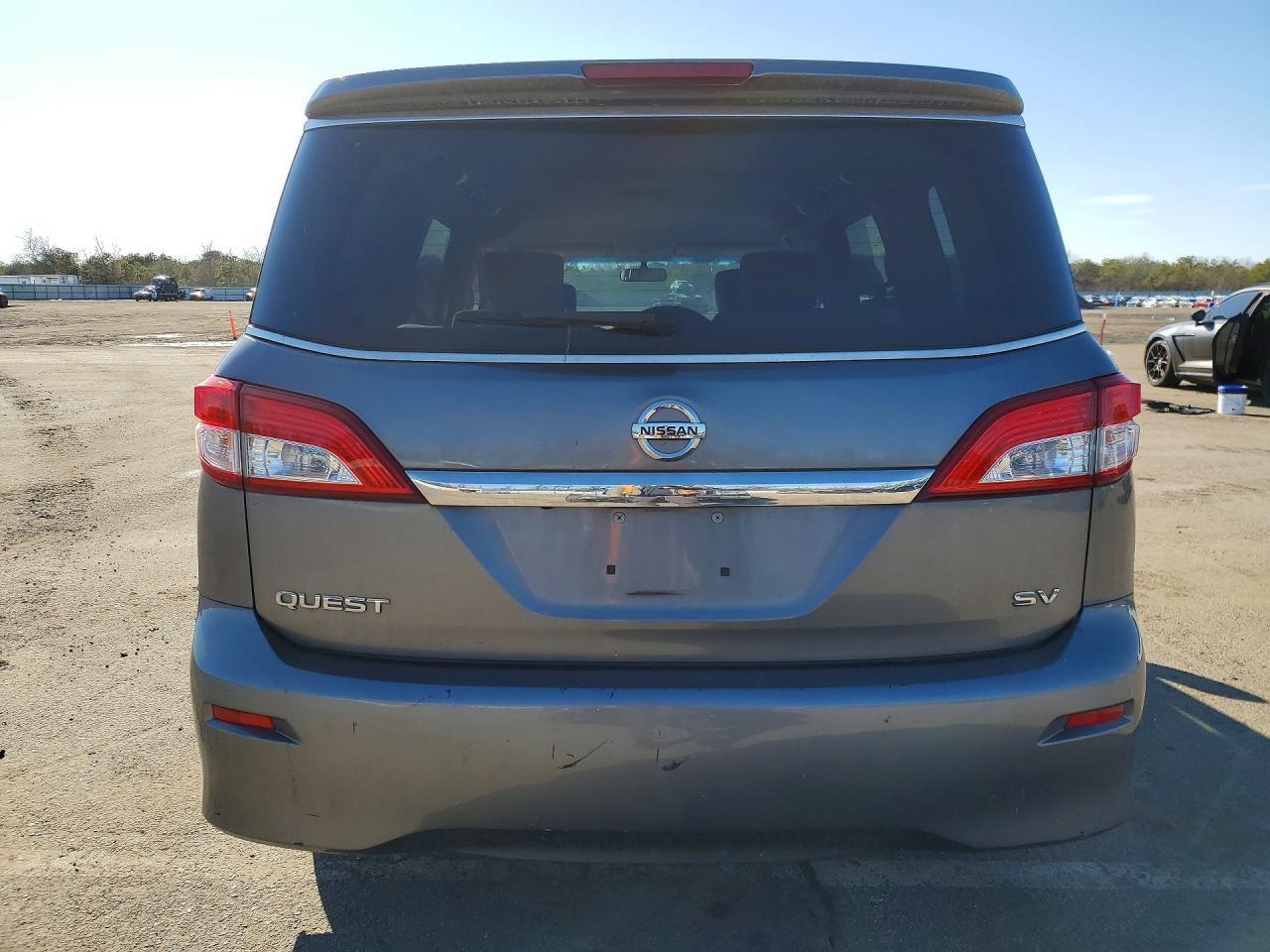 2016 NISSAN QUEST 3.5 SV — Фото 6 из 13