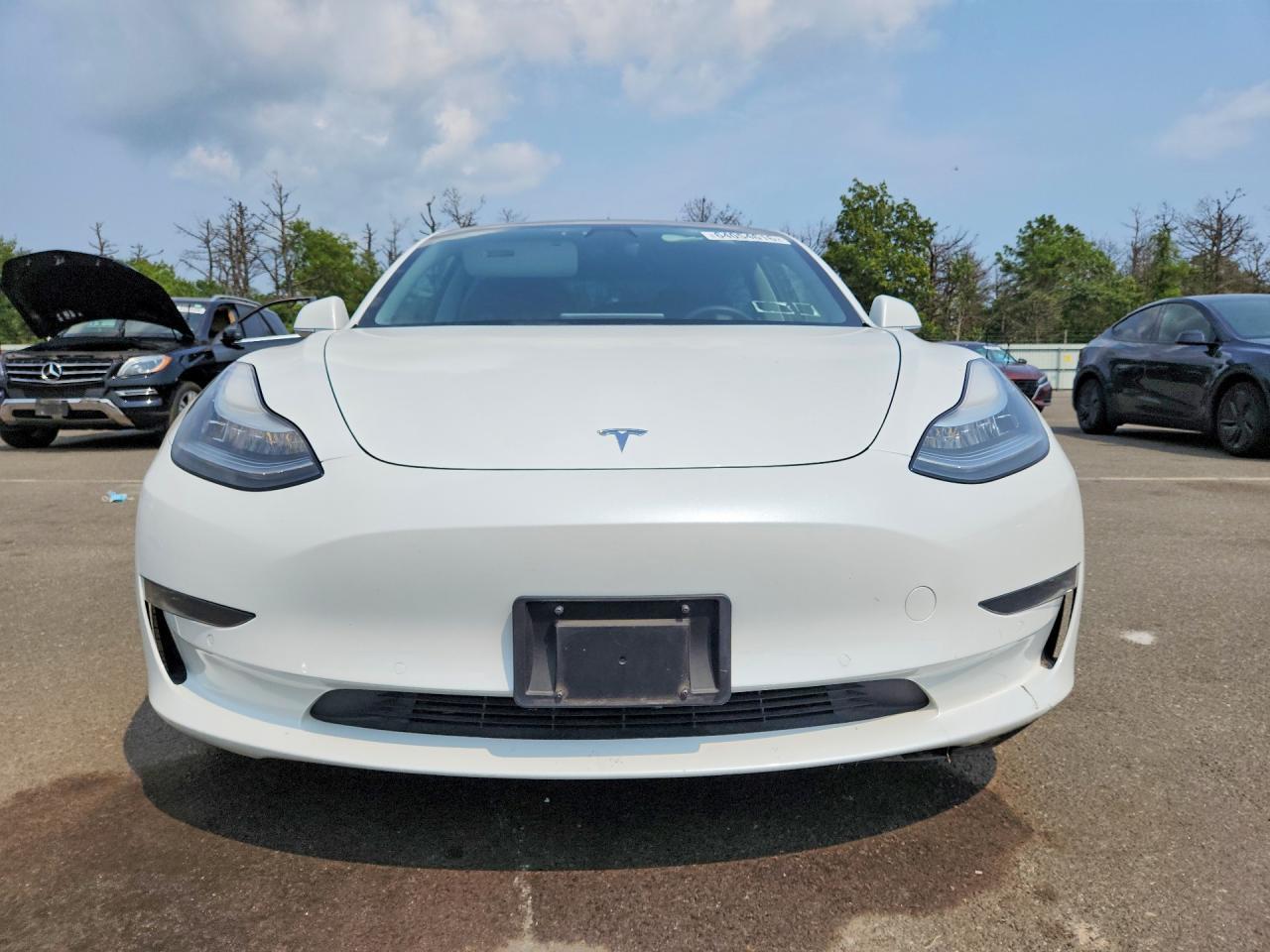 2020 TESLA MODEL 3 — Фото 5 из 12