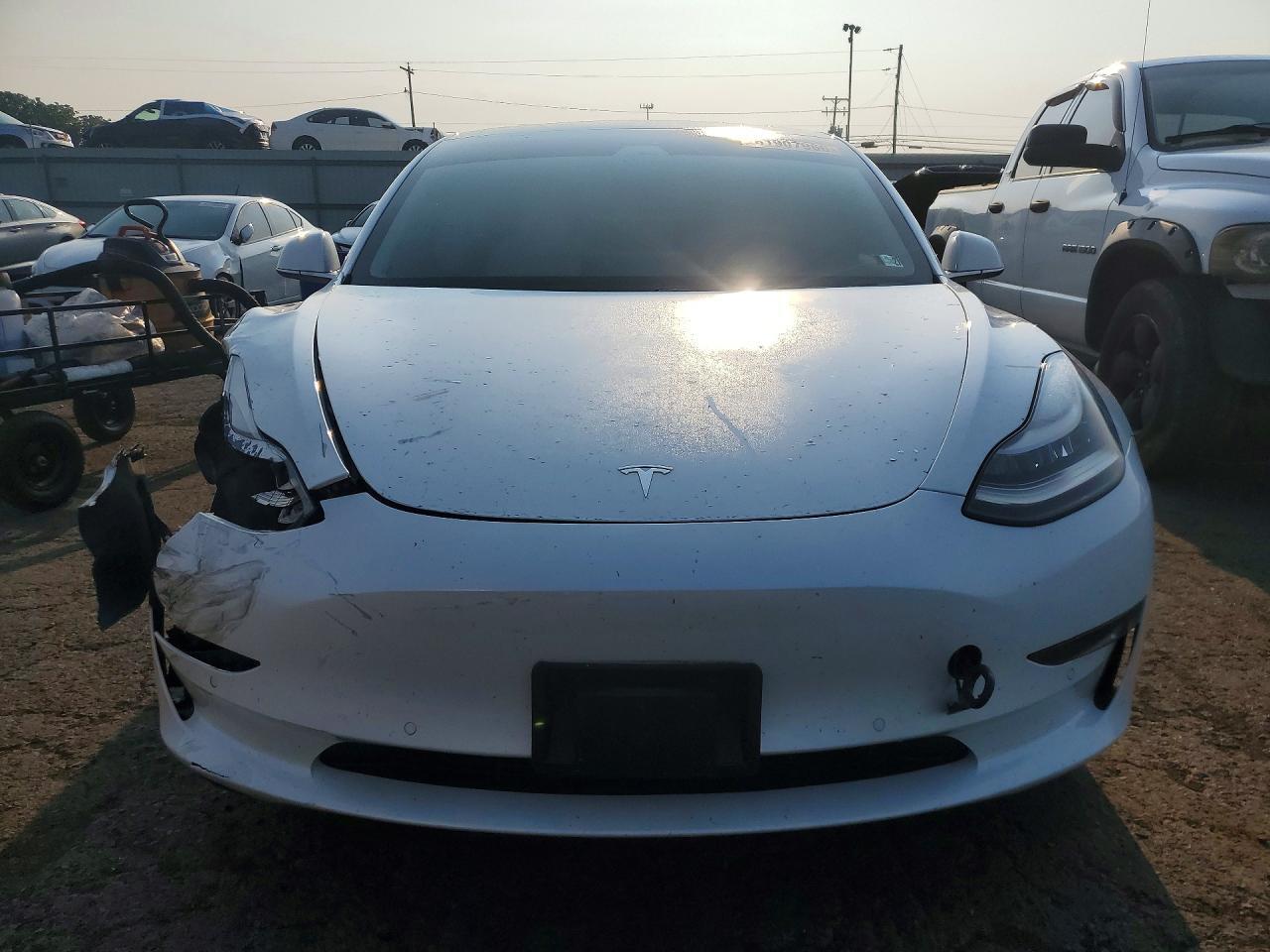 2020 TESLA MODEL 3 — Фото 5 из 12