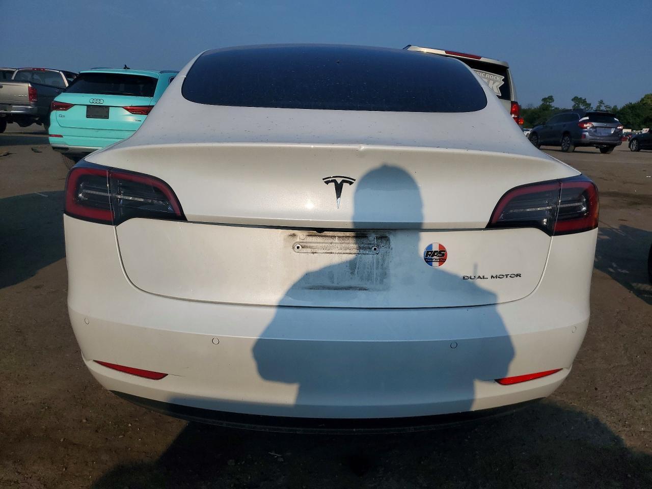 2020 TESLA MODEL 3 — Фото 6 из 12