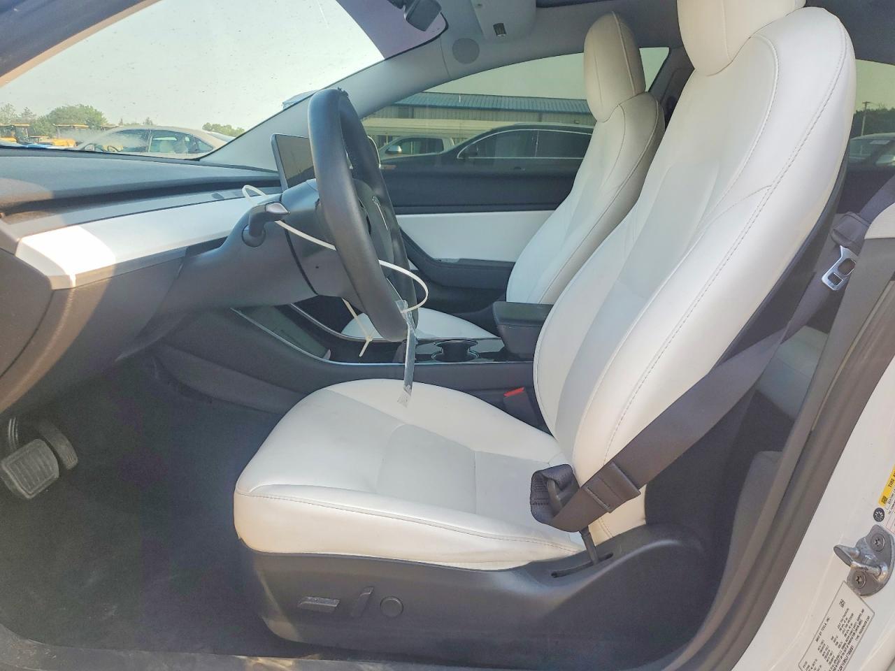 2020 TESLA MODEL 3 — Фото 7 из 12