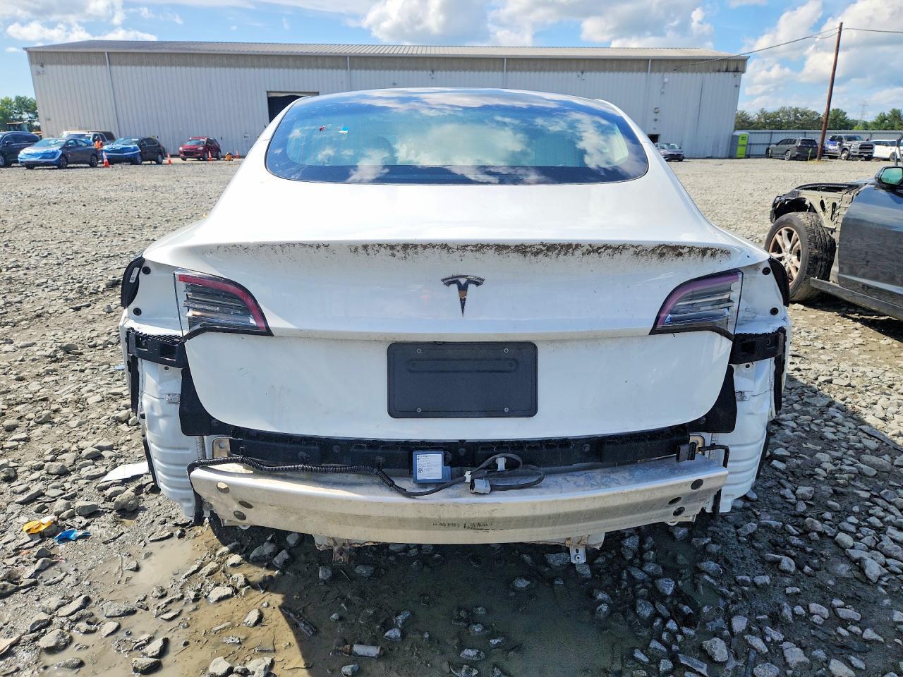 2020 TESLA MODEL 3 — Фото 6 из 12