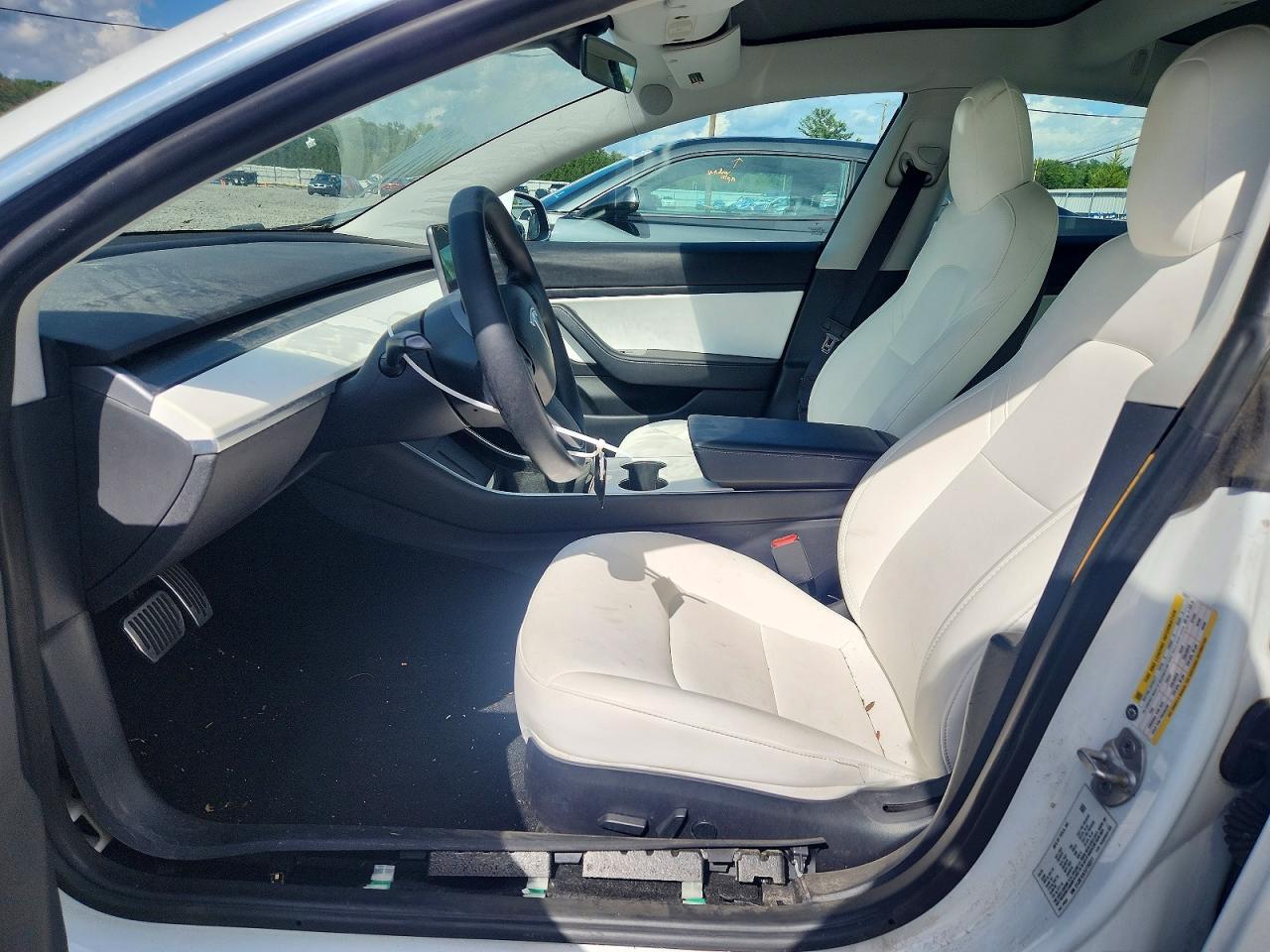 2020 TESLA MODEL 3 — Фото 7 из 12