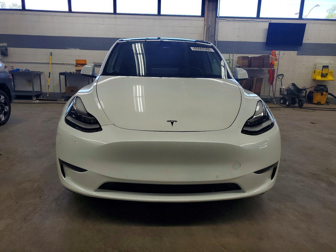 2020 TESLA MODEL  Y — Фото 5 из 12