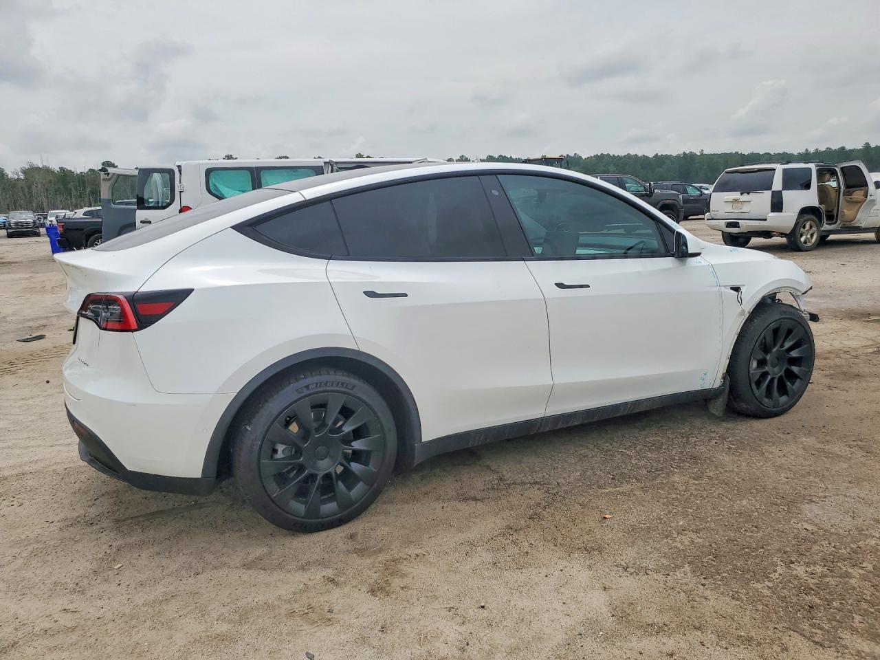 2020 TESLA MODEL Y — Фото 3 из 13