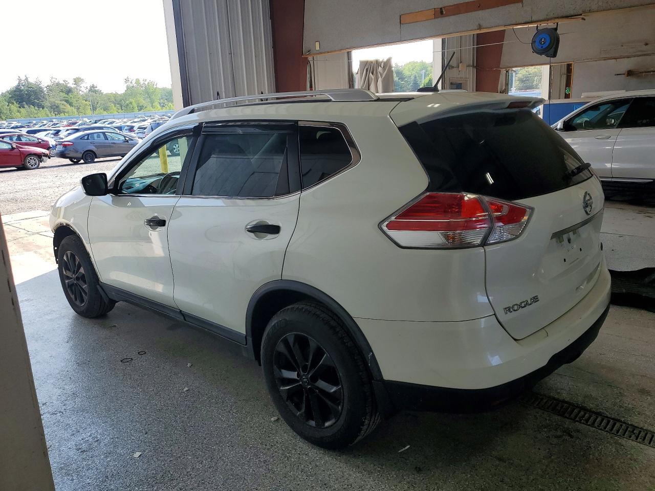 2016 NISSAN ROGUE SV — Фото 2 из 14