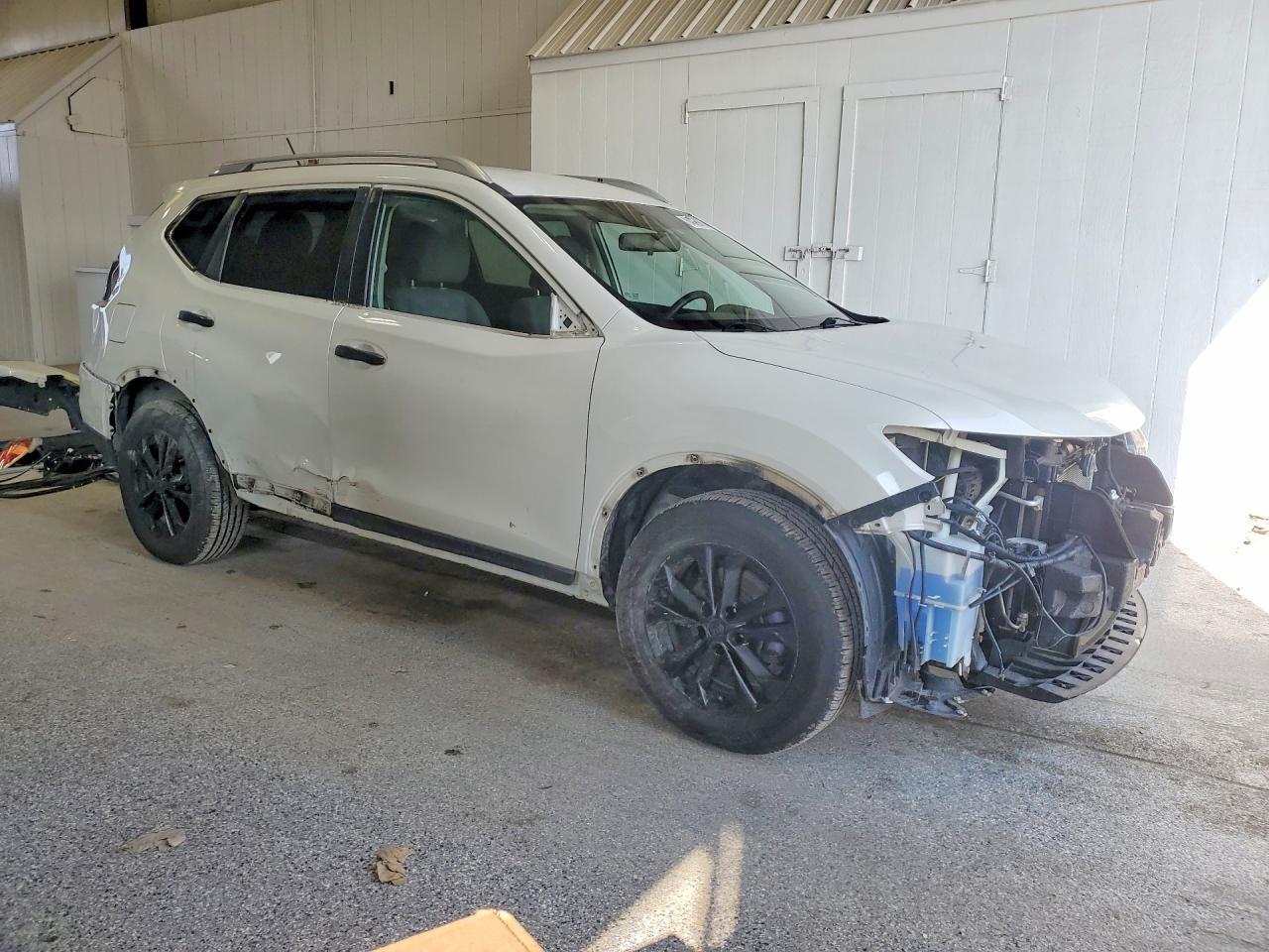2016 NISSAN ROGUE SV — Фото 4 из 14